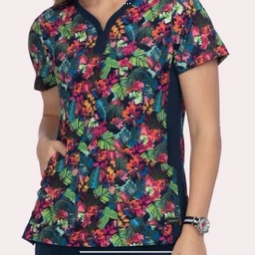 Planet Koi Scrub Top XS Tropical Floral Print Quick Dry Wicking New Without Tags